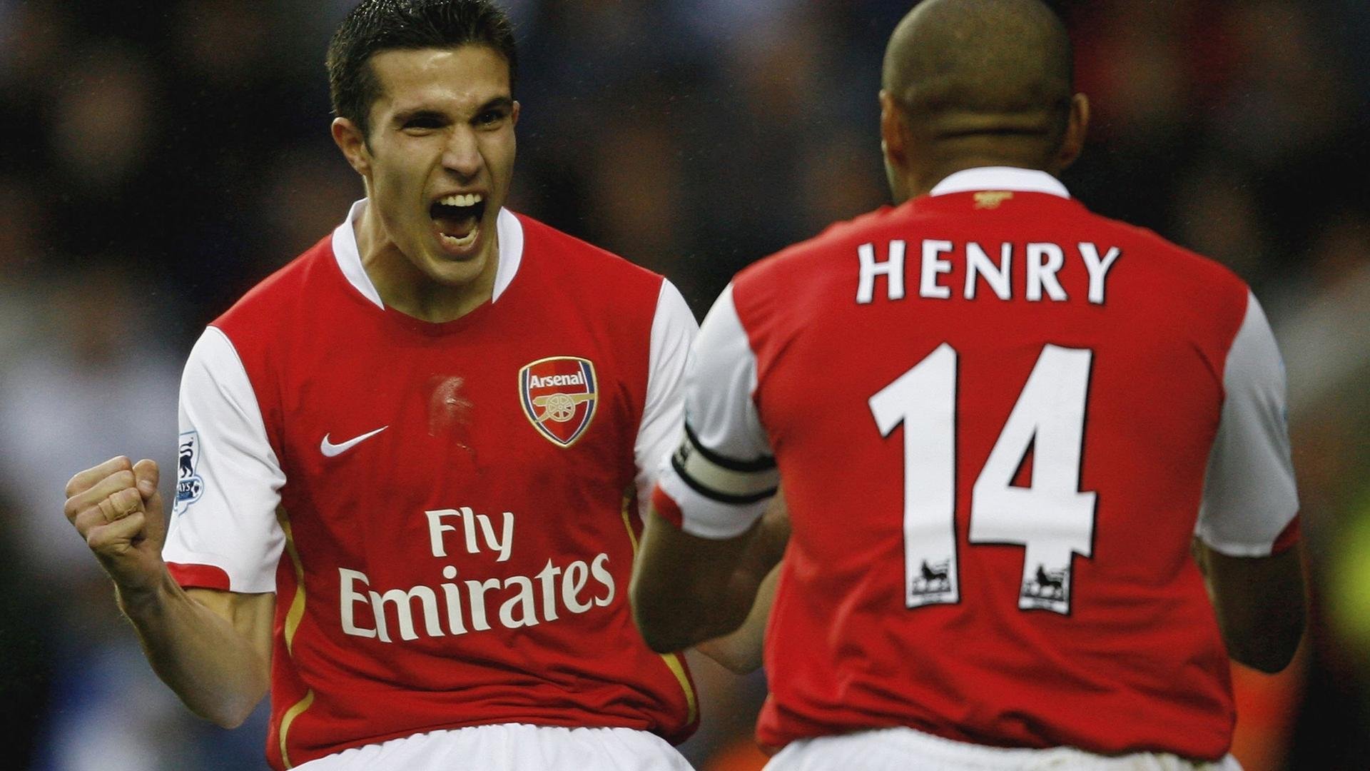 内线补强成转会首要任务,俱乐部加快谈判步伐,谋求新赛季突破